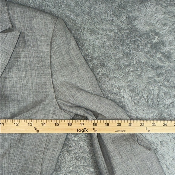 Express Women's Blazer in Soft Gray - Picture 8 of 11